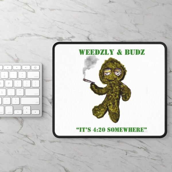 WEEDZLY & BUDZ Gaming Mouse Pad - Image 3