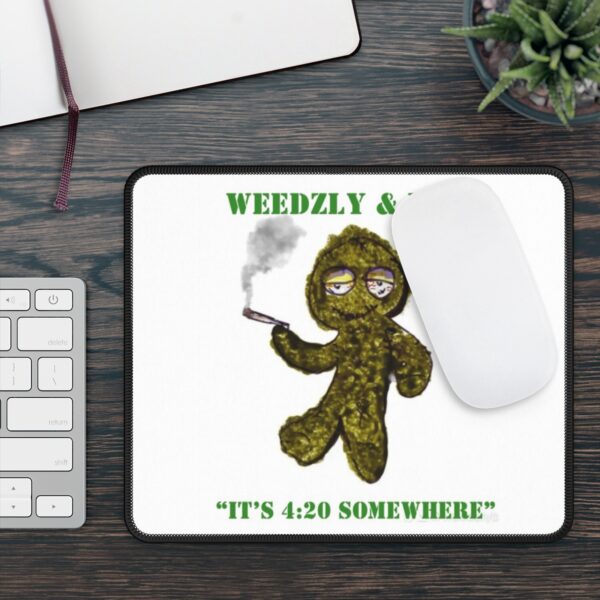 WEEDZLY & BUDZ Gaming Mouse Pad